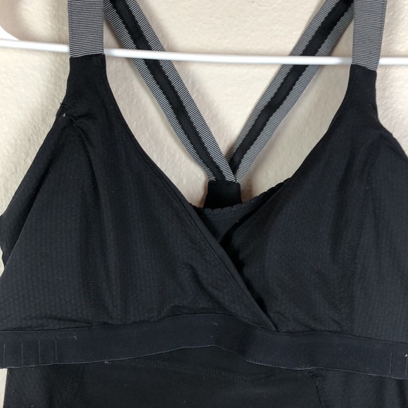 Lululemon Athletica Black Workout Tank Sz 6 - Picture 9 of 11